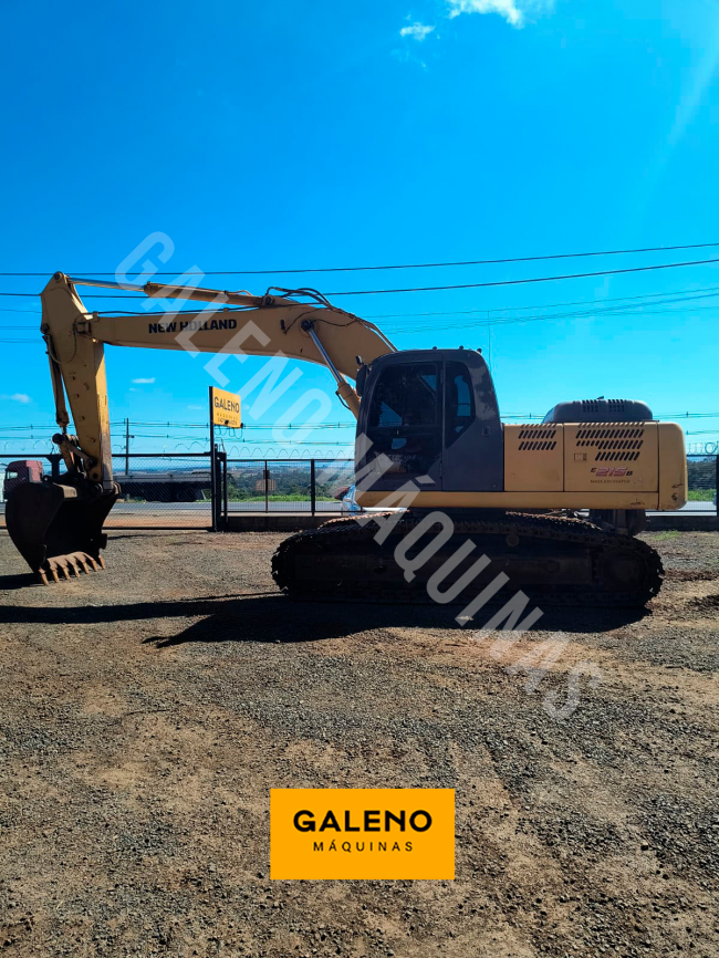 Escavadeira Hidrulica New Holland E215B